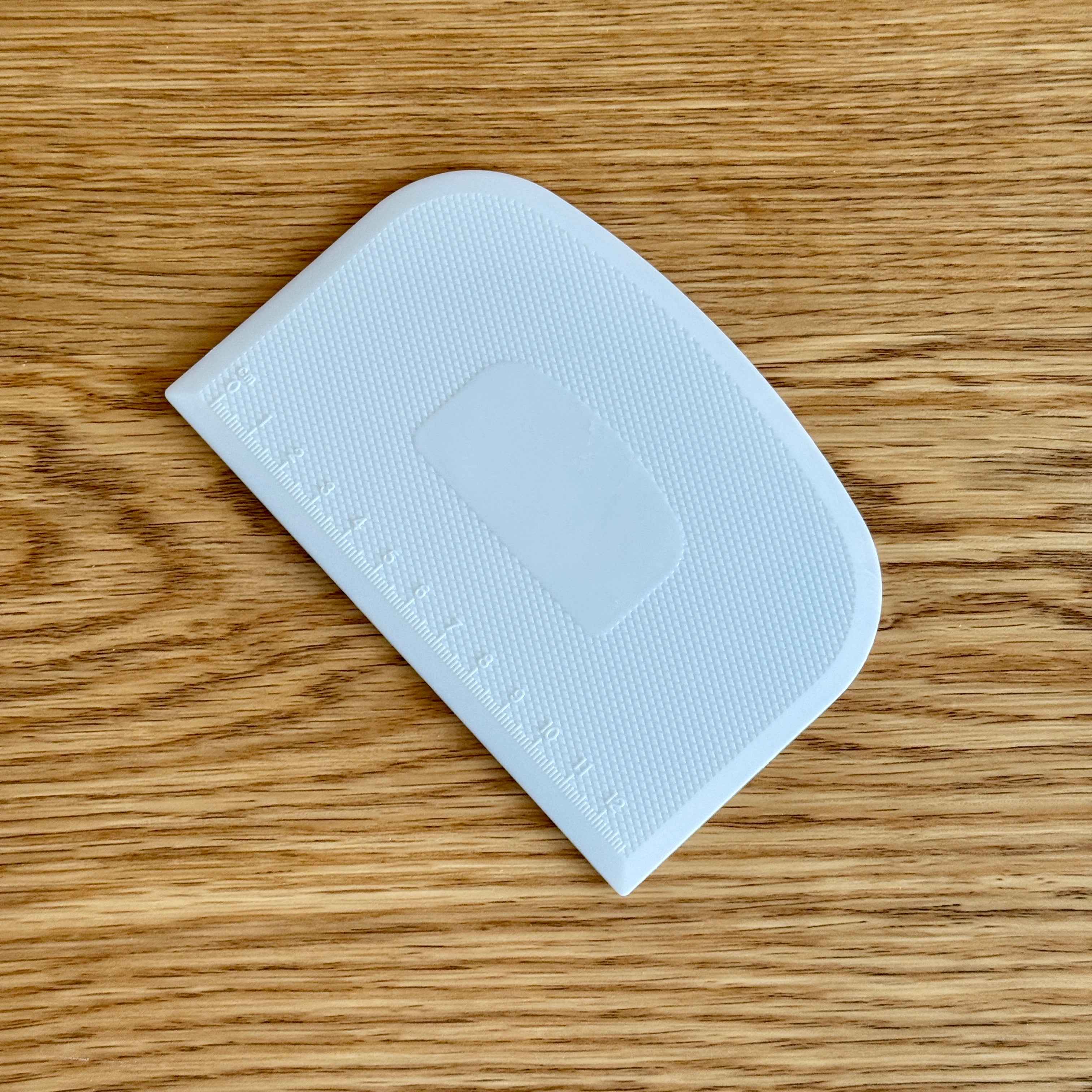 Dough Scraper with Measurement Marks